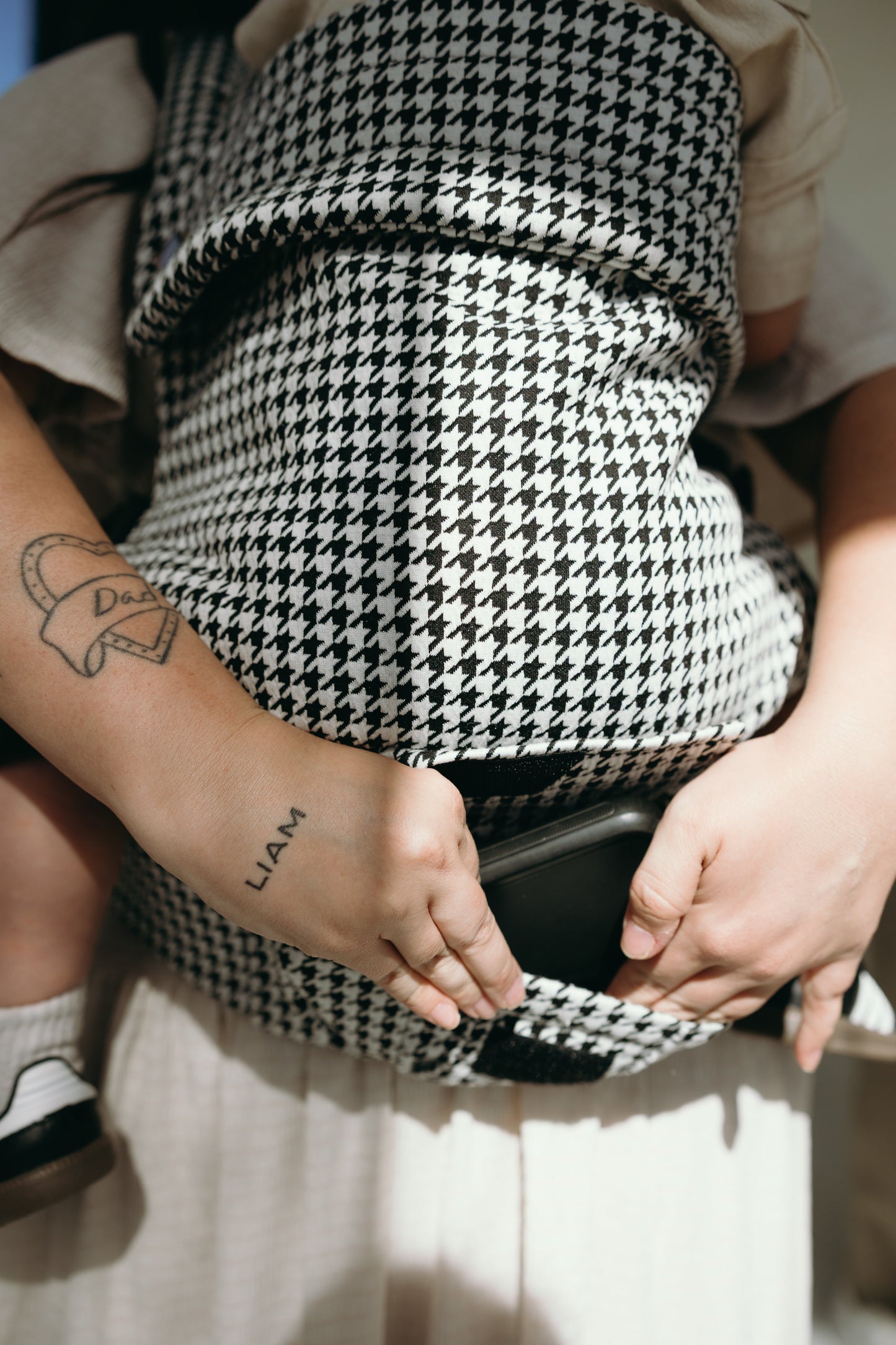 Coco Houndstooth Carrier