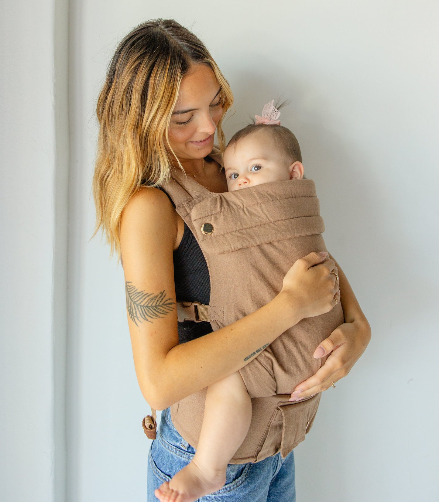 Monroe x Coco Desert Carrier