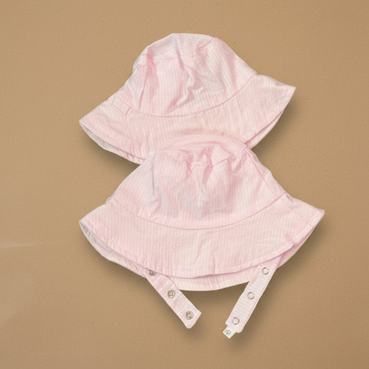 Bucket hat in Candy Pink Seersucker