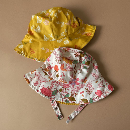 Bucket hat in Organic Peace