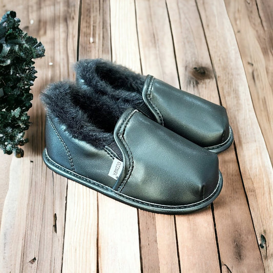 Black Slip-On Shoe Top with Faux-Fur Lining